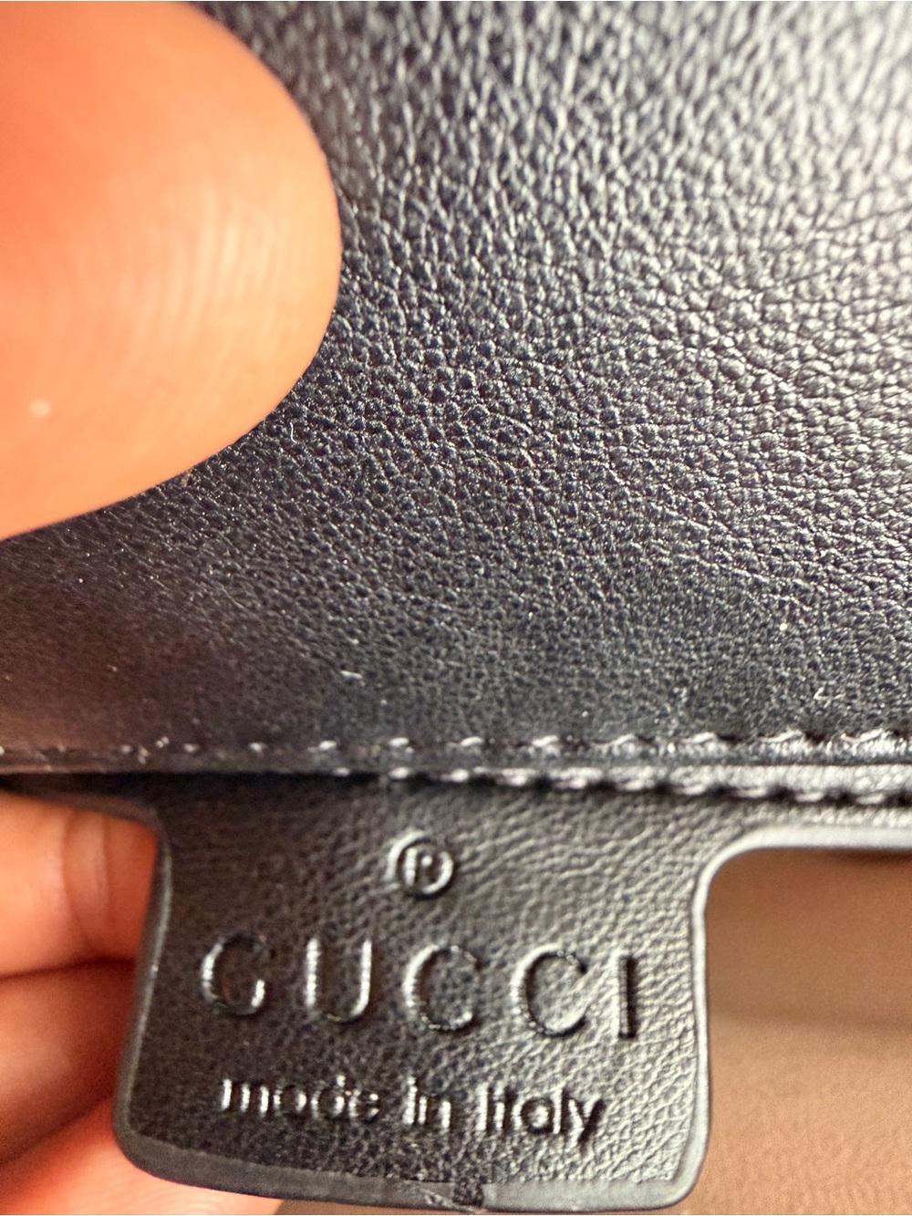 Gucci Black Leather Shoulder Bag with Gold Double G Chain - Picture 3 of 10